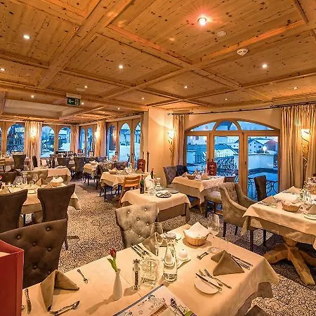 Alpenrose Leading Family Hotel & Resort-3